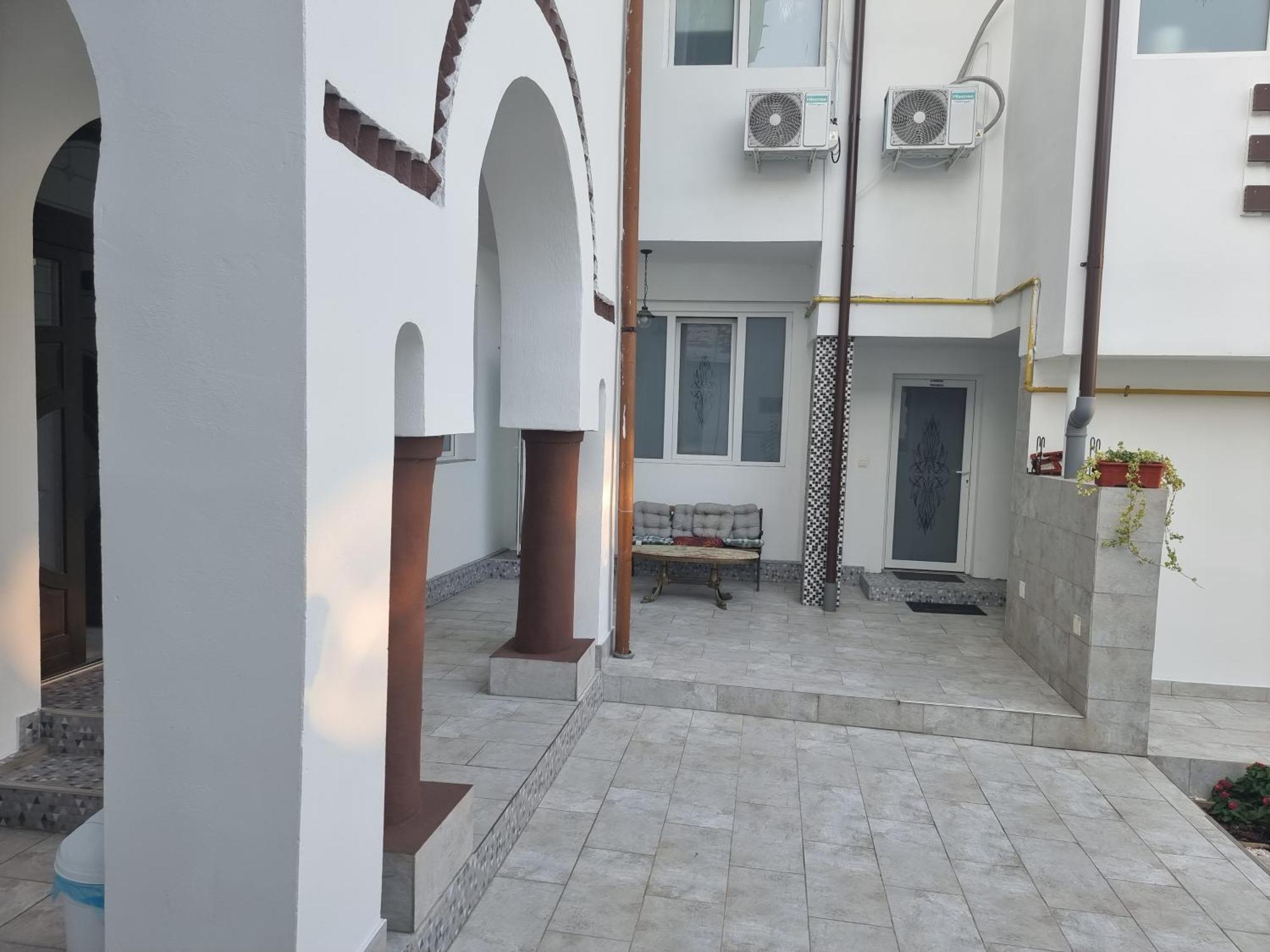 Casa Musceleana Hotel Campulung Exterior photo