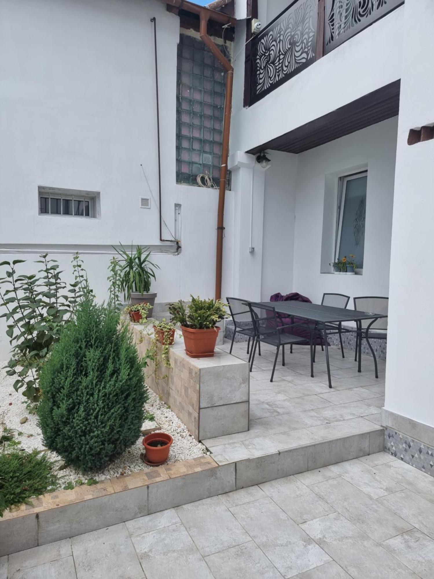 Casa Musceleana Hotel Campulung Exterior photo