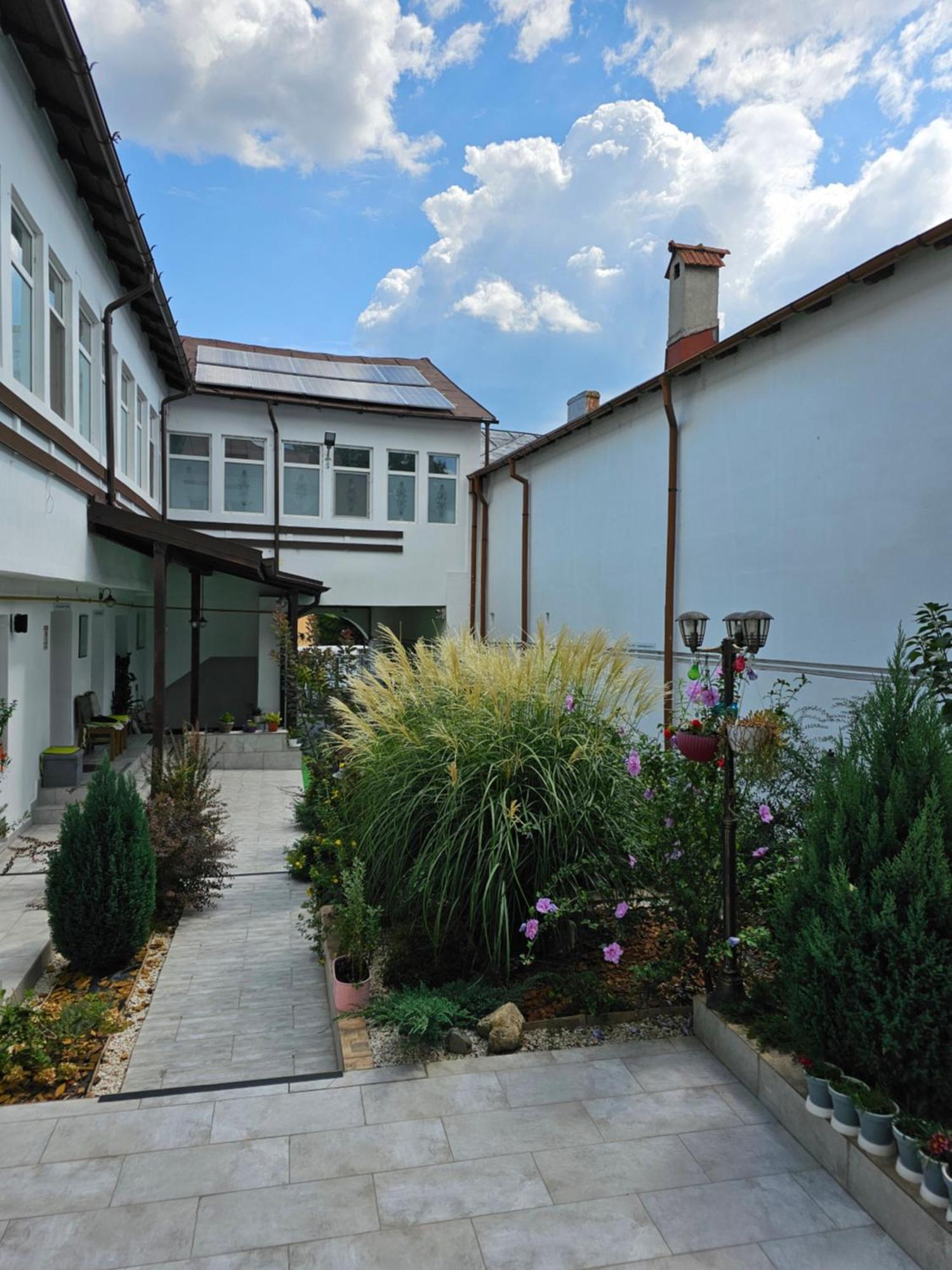Casa Musceleana Hotel Campulung Exterior photo