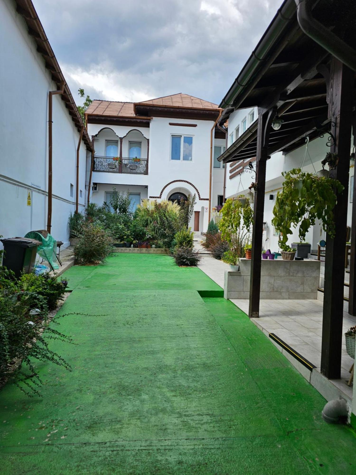 Casa Musceleana Hotel Campulung Exterior photo