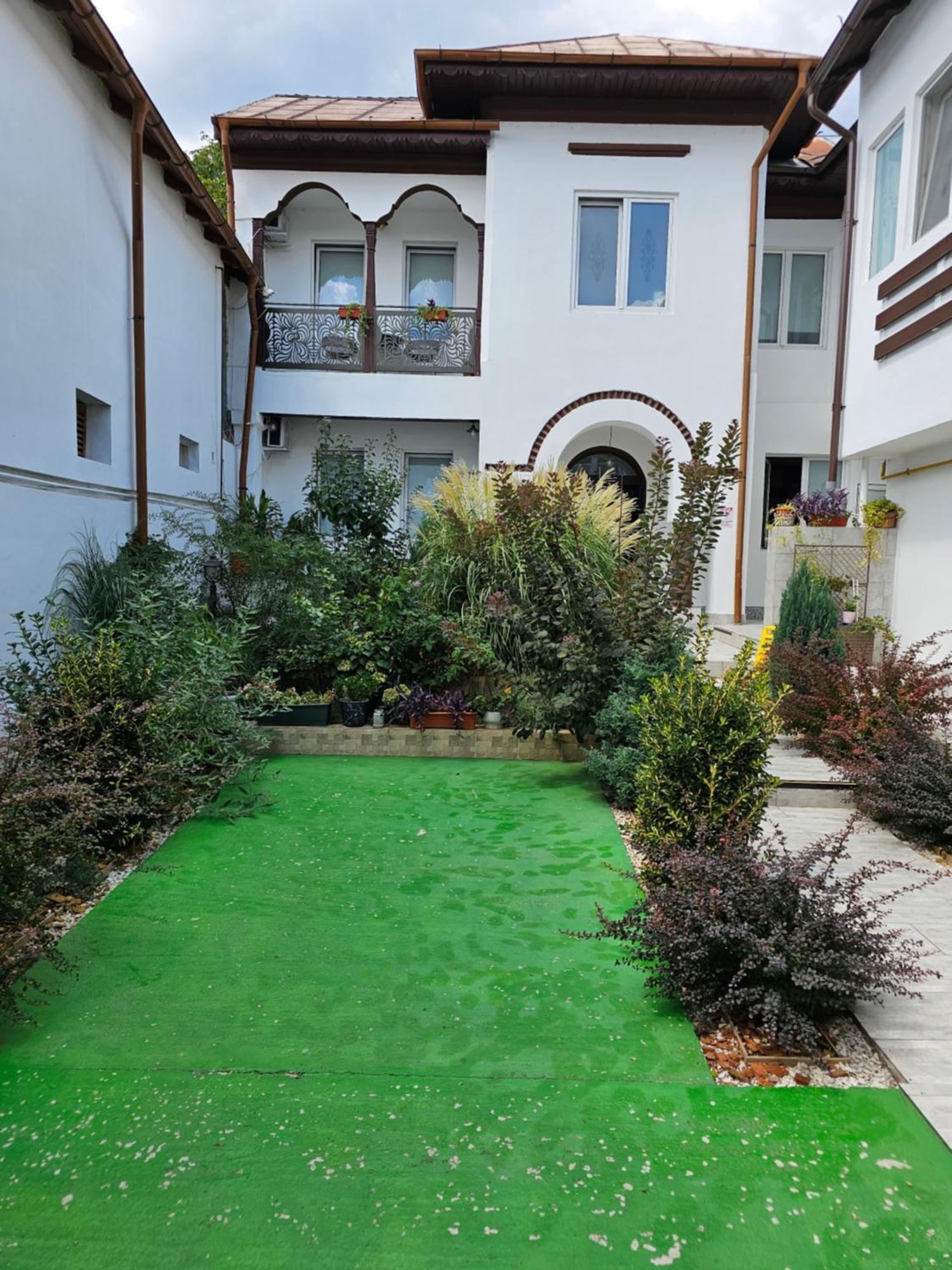 Casa Musceleana Hotel Campulung Exterior photo
